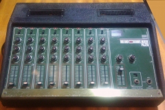 mixer  Roland pa120